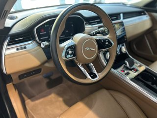 Jaguar XF 2.0D I4 150kW MHEV RWD R-Dynamic S Auto