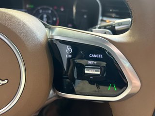 Jaguar XF 2.0D I4 150kW MHEV RWD R-Dynamic S Auto