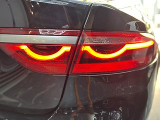 Jaguar XF 2.0D I4 150kW MHEV RWD R-Dynamic S Auto