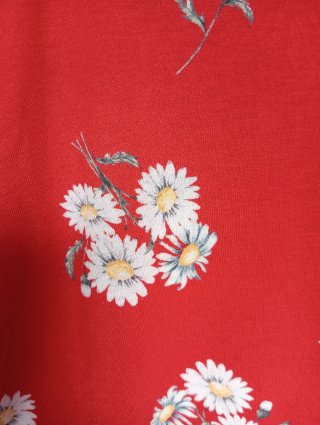 Camiseta tirantes roja de flores