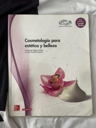 Pack 4 libros grado medio de estética y belleza.
