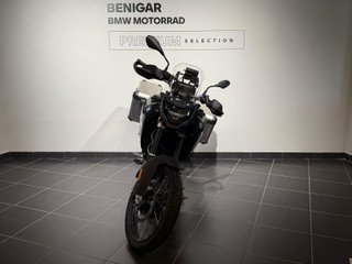 BMW F 900 GS Adventure Negra