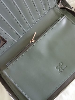 Cartera y funda móvil Parfois floral