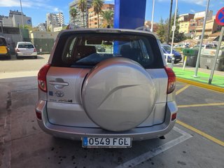 Toyota RAV4 2.0i VVT-i