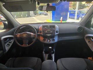 Toyota RAV4 2.0i VVT-i