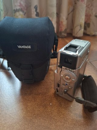 Videocámara JVC GR-DVPI Plata