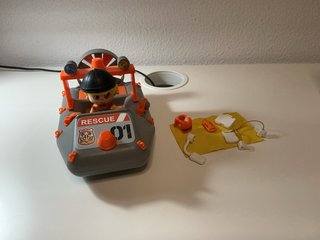 Barco de rescate Pinypon con figura