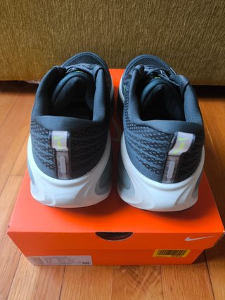 Zapatillas Nike Vomero Plus | Talla 42 (NUEVAS)
