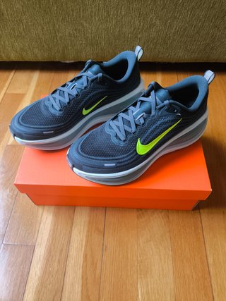 Zapatillas Nike Vomero Plus | Talla 42 (NUEVAS)