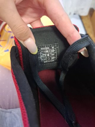 Zapatillas Hugo Boss Rojas y Negras