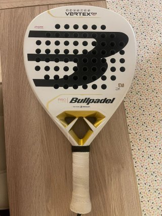 Pala Bullpadel Vertex 04