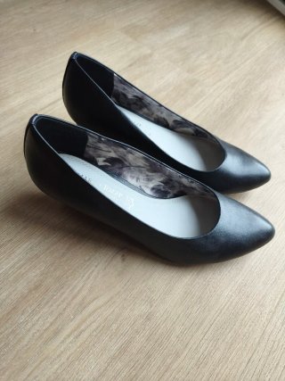 Zapatos negros de cuña Marco Tozzi Talla 38 (22cm)