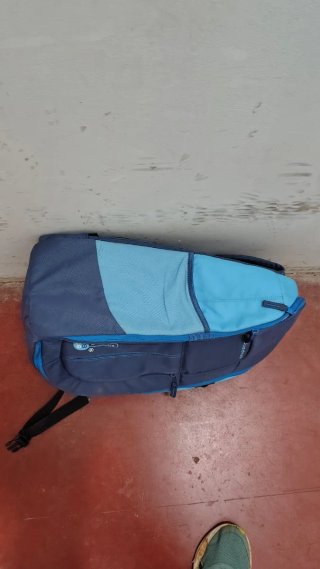 Mochila Quechua Azul y Gris