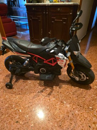 Moto niño oficial para 3 años, asiento piel