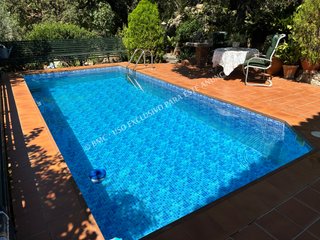 Venta de casa rústica en Colmenar (Málaga)