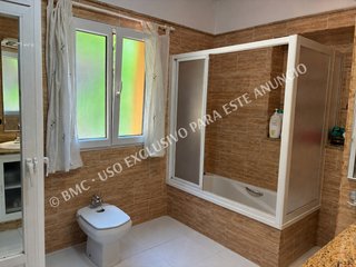 Venta de casa rústica en Colmenar (Málaga)