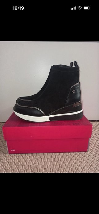 Botines de media caña con plataforma