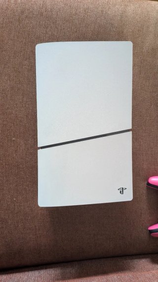 Consola PS5 Digital 1TB + Mando Rosa + Mando Blanc
