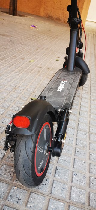 Patinete eléctrico iScooter i10 en buen estado