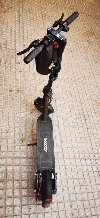 Patinete eléctrico iScooter i10 en buen estado