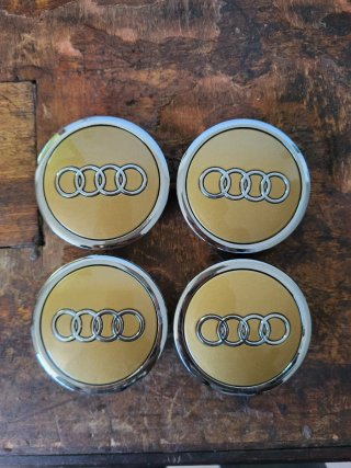 Tapa bujes Llantas Audi Original Doradas 4 unidad