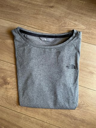 Camiseta The North Face gris talla S