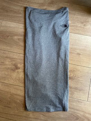 Camiseta The North Face gris talla S