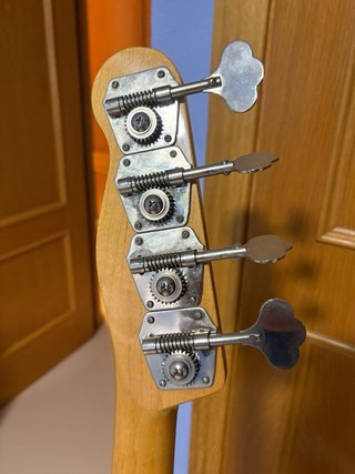 Bajo Fender Precision Bass Sting