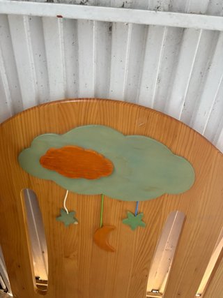 Cuna de madera para bebé