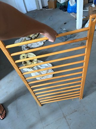 Cuna de madera para bebé