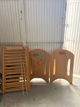 Cuna de madera para bebé