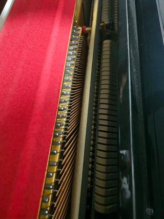 Piano de pared Steinbach
