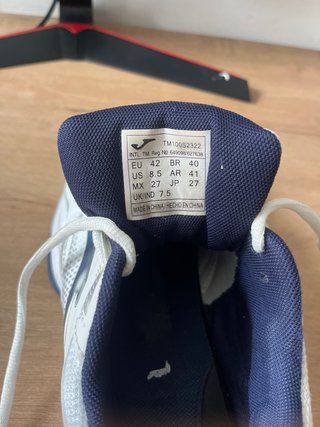 Zapatillas pádel Joma blancas y azules