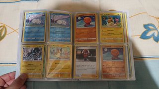 Álbum Pokémon 25 Aniversario Pikachu