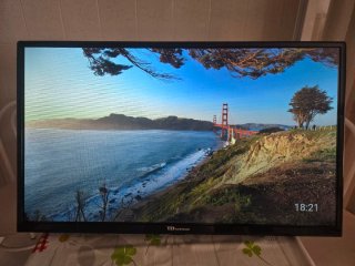 Smart TV 32 HD AndroidTV Control Voz Soporte Pared