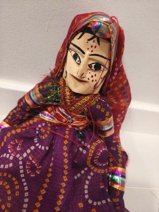 Marioneta antigua India de madera - muñeco guiñol