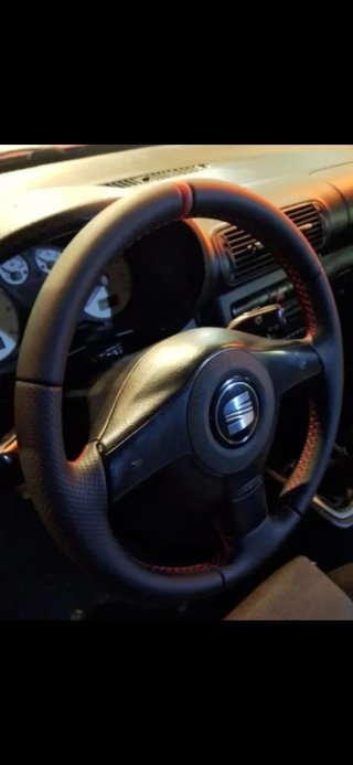 Volante León 1 / Golf 4