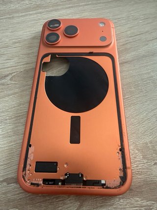 Marcos iPhone 17 pro y 17 pro max de desmontaje