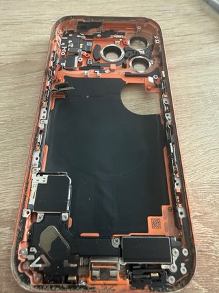 Marcos iPhone 17 pro y 17 pro max de desmontaje