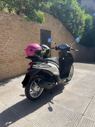 Se vende moto ciclomotor PIAGGIO liberty - 50 cc