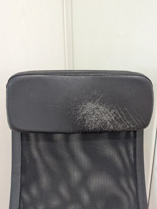 Silla de oficina polipiel negra