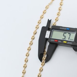 Cadena de oro de 18k. Peso: 17.39 gr.