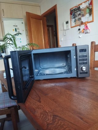 Microondas Qilive grill Q.6989