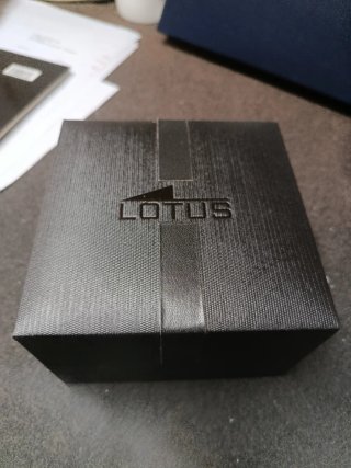 Caja de reloj Lotus