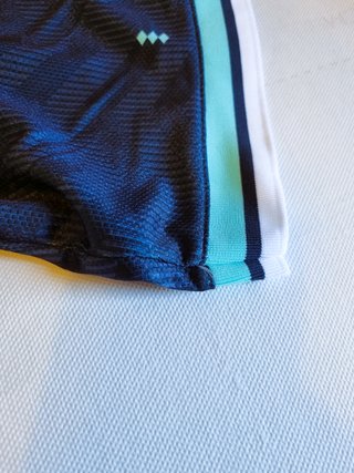 Camiseta azul y verde talla L