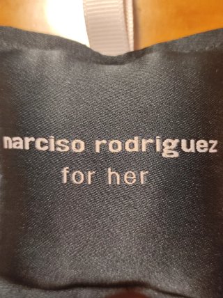 Perfumadores Narciso Rodríguez Beige y Negro