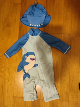 Ropa de baño bebé tiburón T86