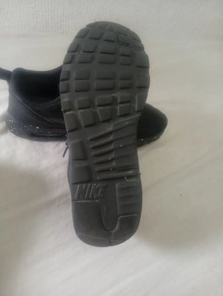 Zapatillas Nike Mujer Negras con Blanco