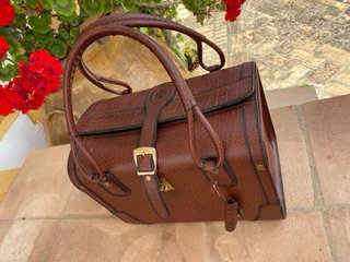 Bolso neceser Ángel Andrés marrón