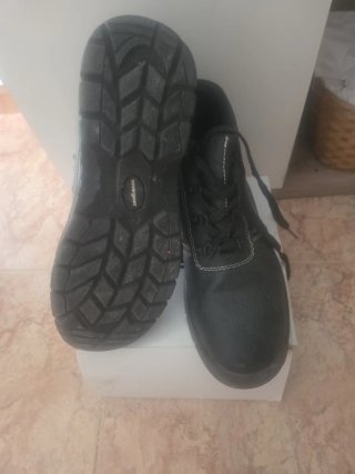Zapatos de trabajo con punta de acero Talla 42